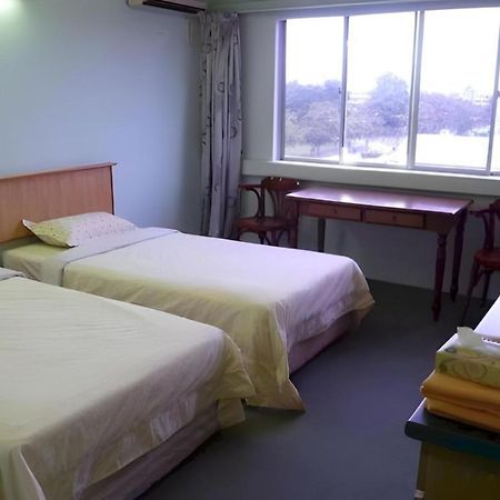 Hotel Hung Hung Kuching Esterno foto