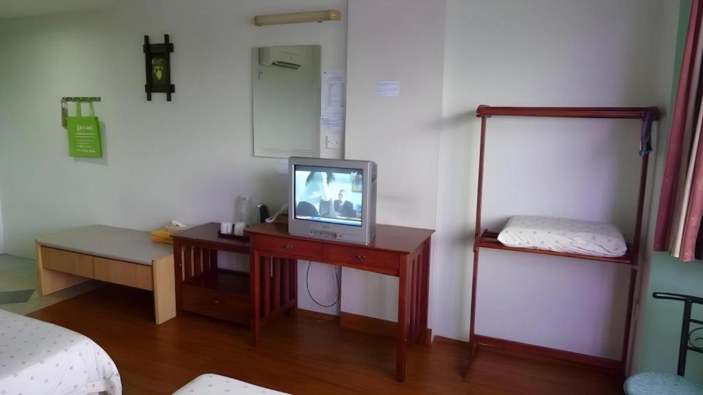 Hotel Hung Hung Kuching Esterno foto