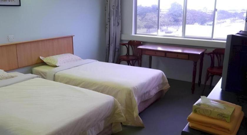 Hotel Hung Hung Kuching Esterno foto