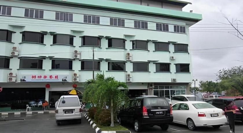 Hotel Hung Hung Kuching Esterno foto